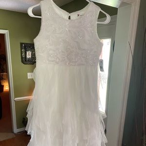 White pageant appearance. Nwt. Dillard’s. Hi-lo.